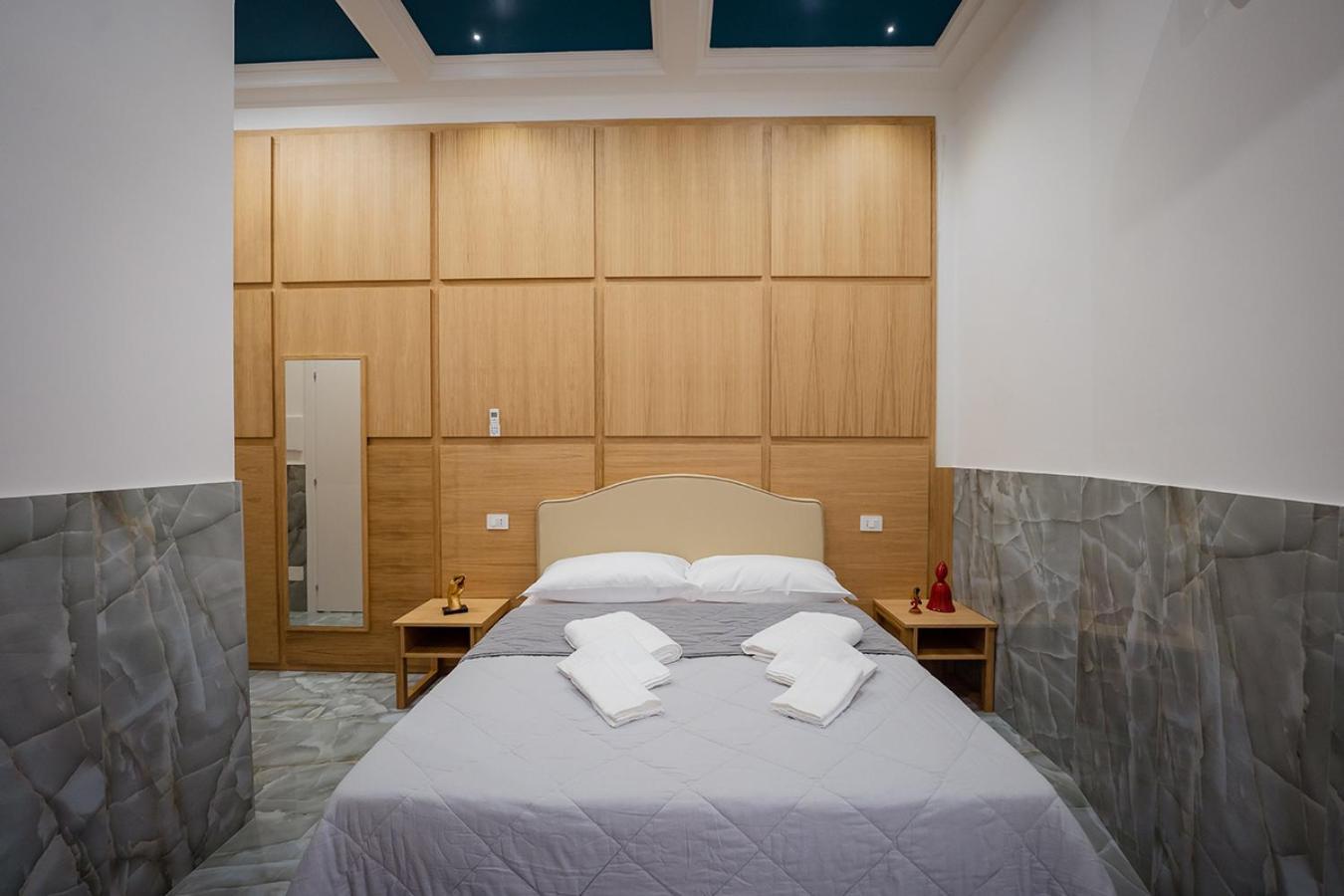 Greros H. Rooms Napoli Centro By Clapa Group Dislocated Hospitality Exterior photo