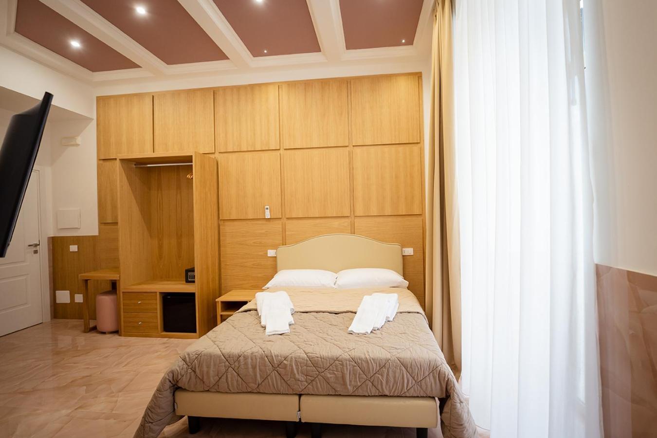 Greros H. Rooms Napoli Centro By Clapa Group Dislocated Hospitality Exterior photo